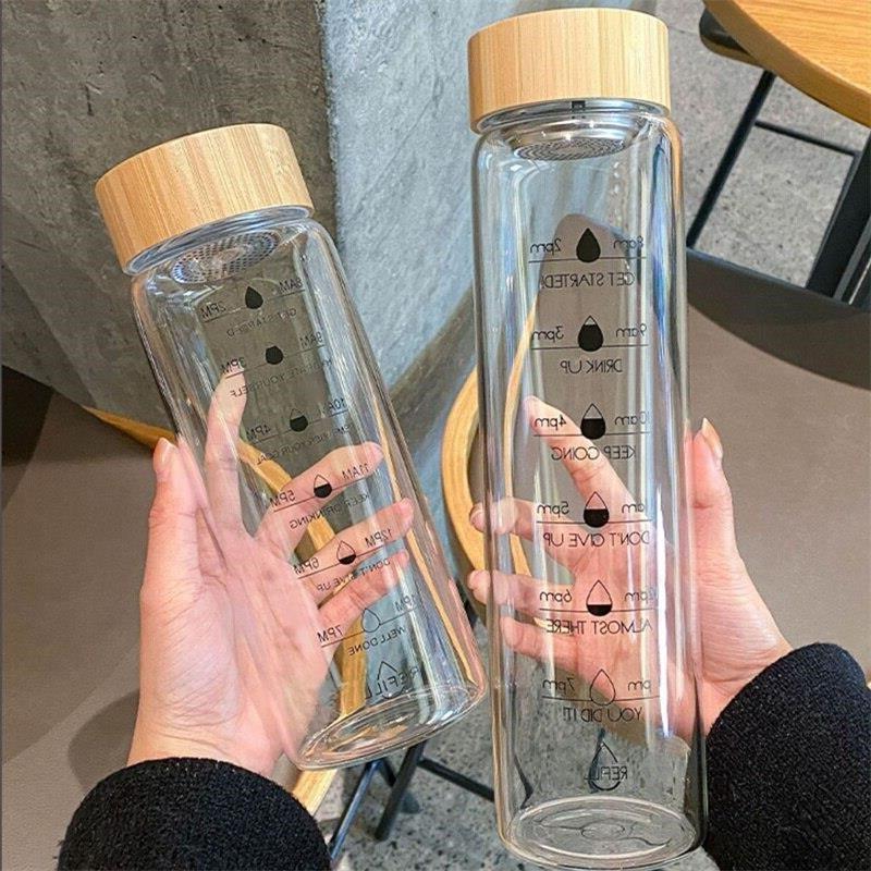 700/1000 ml Sticla de apă din sticlă cu marcator de timp motivațional cu capac din bambus, ceașcă de ceai de lămâie din sticlă borosilicată cu filtru Sticle de apa / Seara Calduroasa